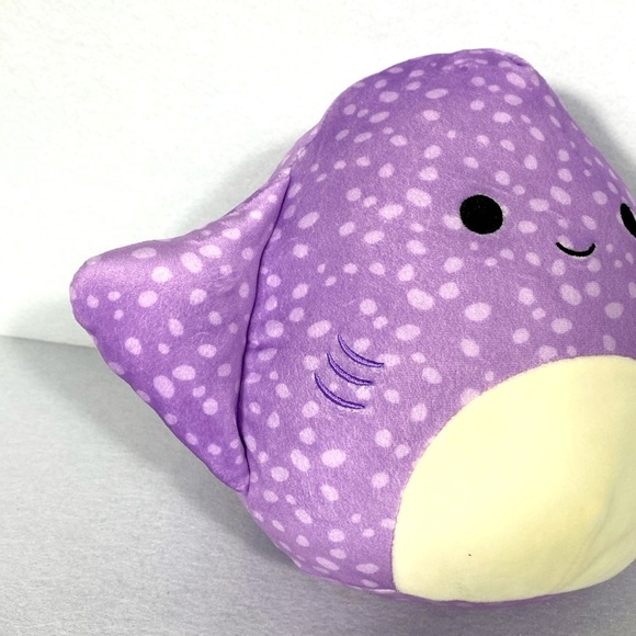 Squishmallows Lavender Plush Aziza the Stingray with White Belly - Picture 9 of 9